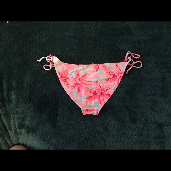 Floral bikini from Ardene (small) - Picture 4 of 5